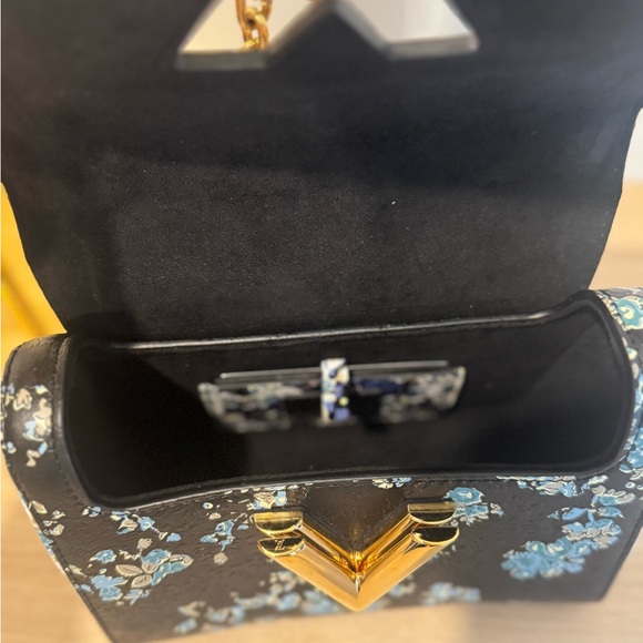 Louis Vuitton limited edition floral twist bag - Picture 16 of 16